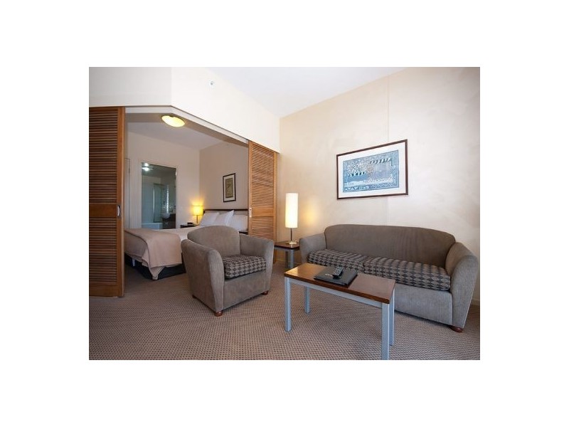 1109/42 Surf Parade, Broadbeach QLD 4218