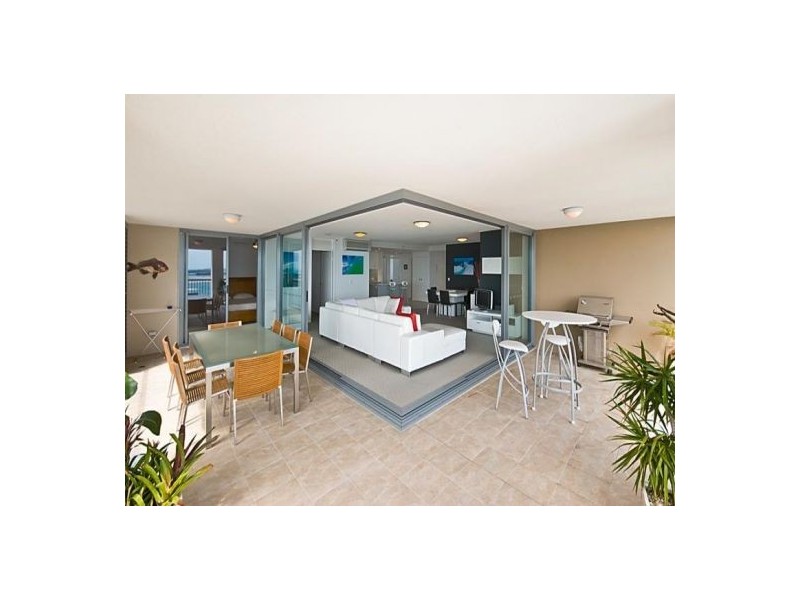 15 Nexus Towers Scarborough Street, Southport QLD 4215