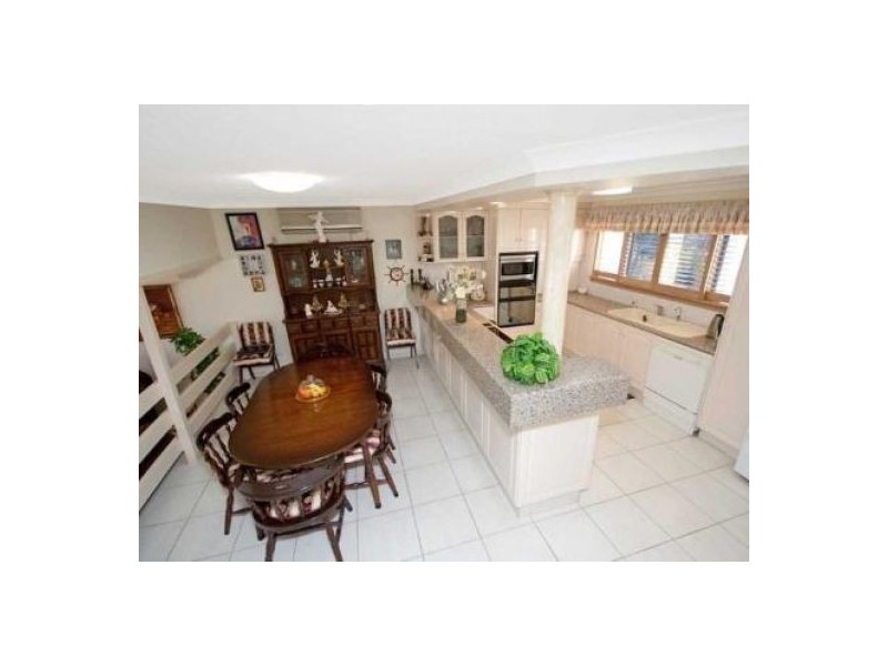 23 Hooker Boulevard, Broadbeach QLD 4218