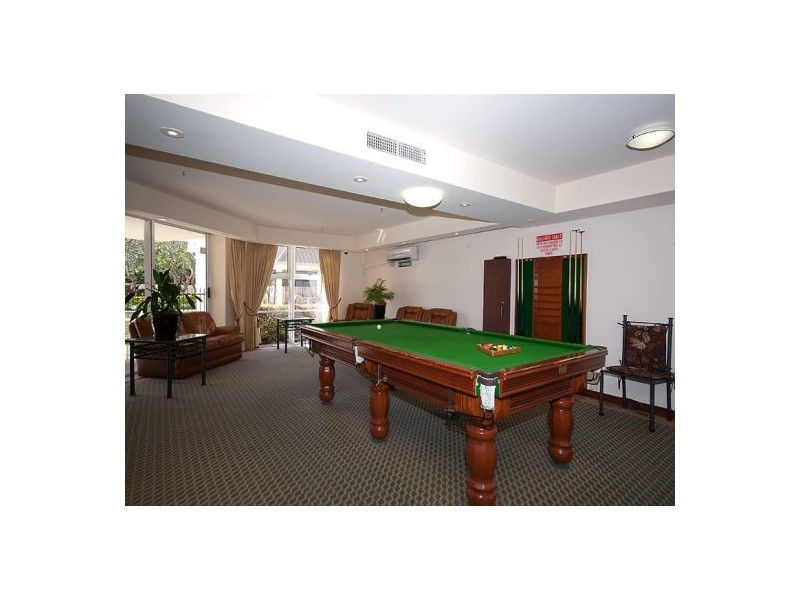 90/129 Surf Parade, Broadbeach QLD 4218