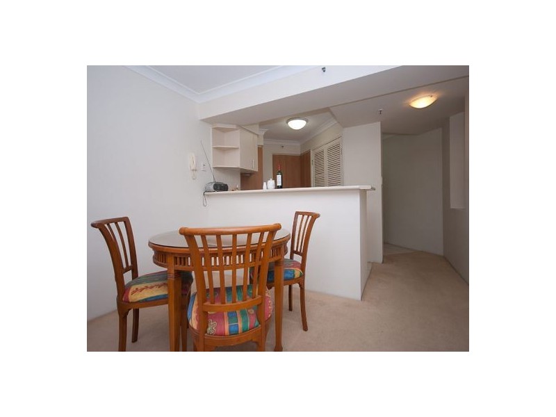 1086/2633 Gold Coast Highway, Broadbeach QLD 4218