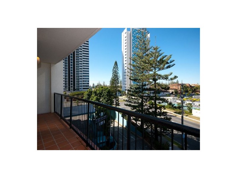 Broadbeach QLD 4218