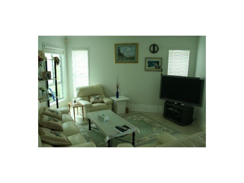 39-2 Royal Links Drive, Robina QLD 4226