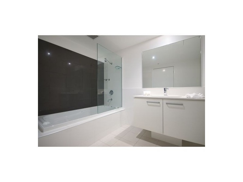 114/25 Surf Parade, Broadbeach QLD 4218