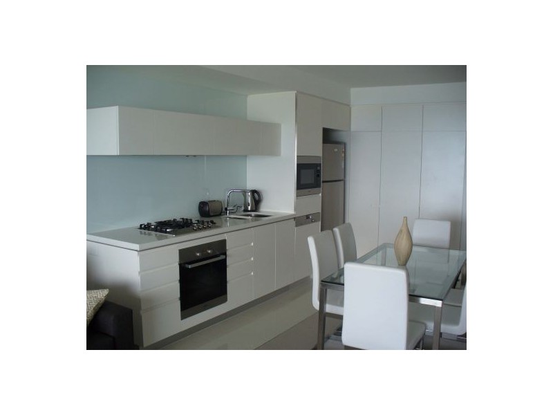1140/8 Charles Ave, Broadbeach QLD 4218
