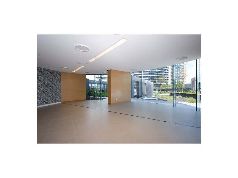 8/9 Charles Ave, Broadbeach QLD 4218