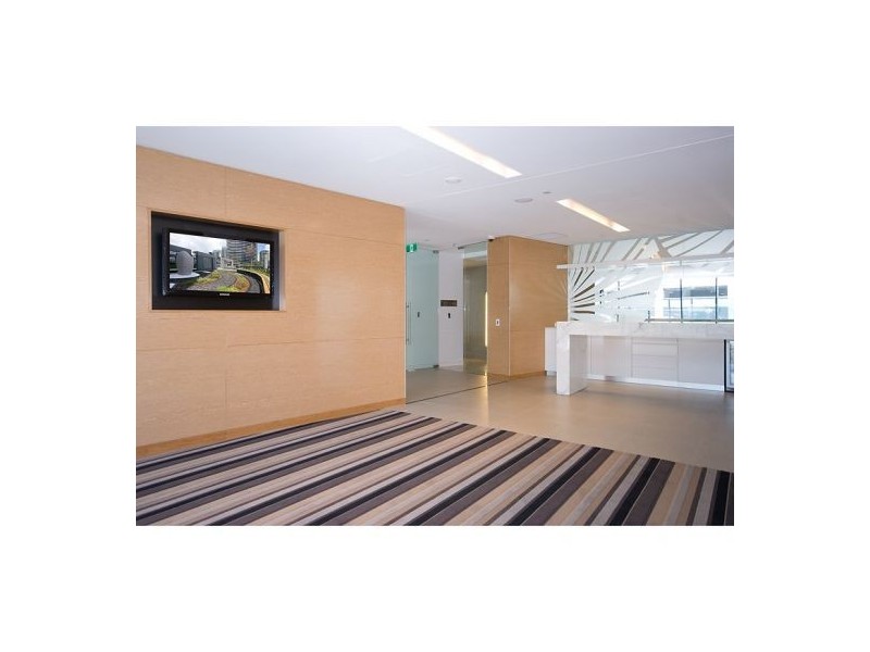 8/9 Charles Ave, Broadbeach QLD 4218