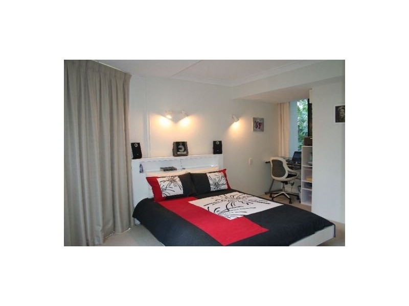 Broadbeach QLD 4218