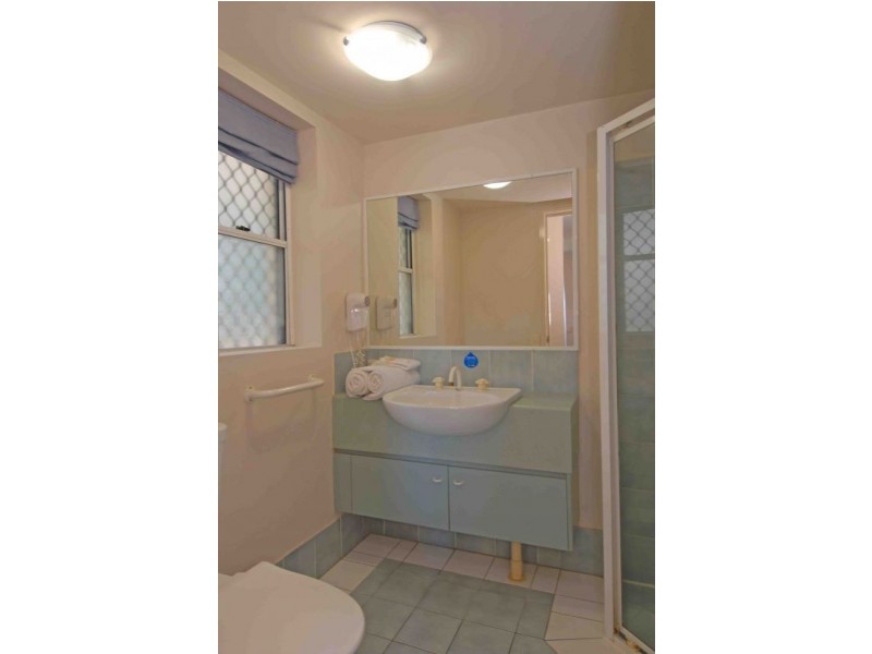 144/10 Alexandra Avenue, Broadbeach QLD 4218