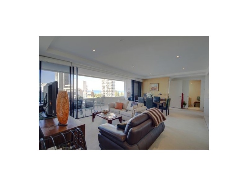 17 ALBERT AVE, Broadbeach QLD 4218