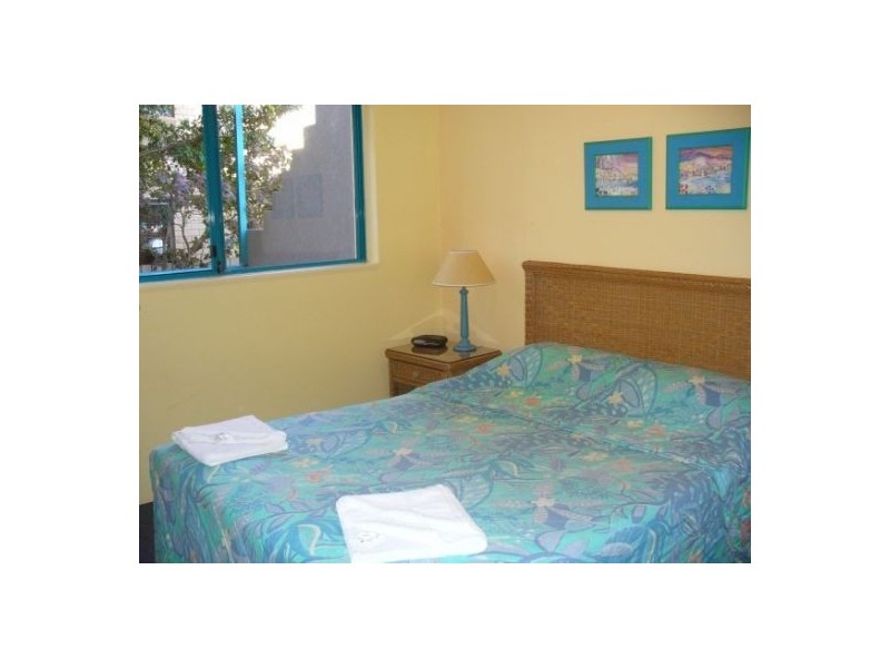 12 Anne st, Broadbeach QLD 4218