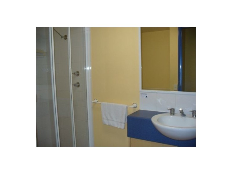 12 Anne st, Broadbeach QLD 4218