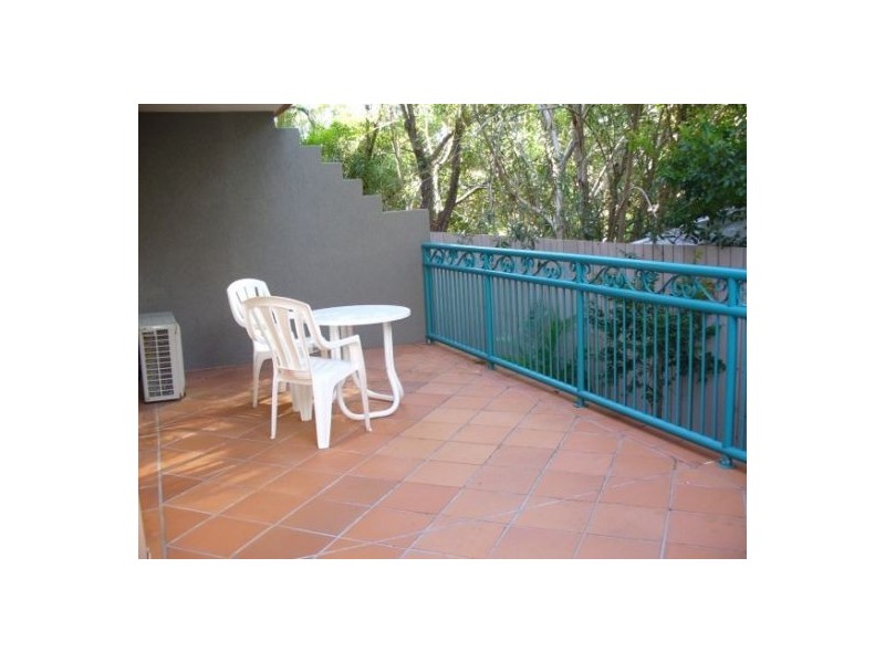 12 Anne st, Broadbeach QLD 4218