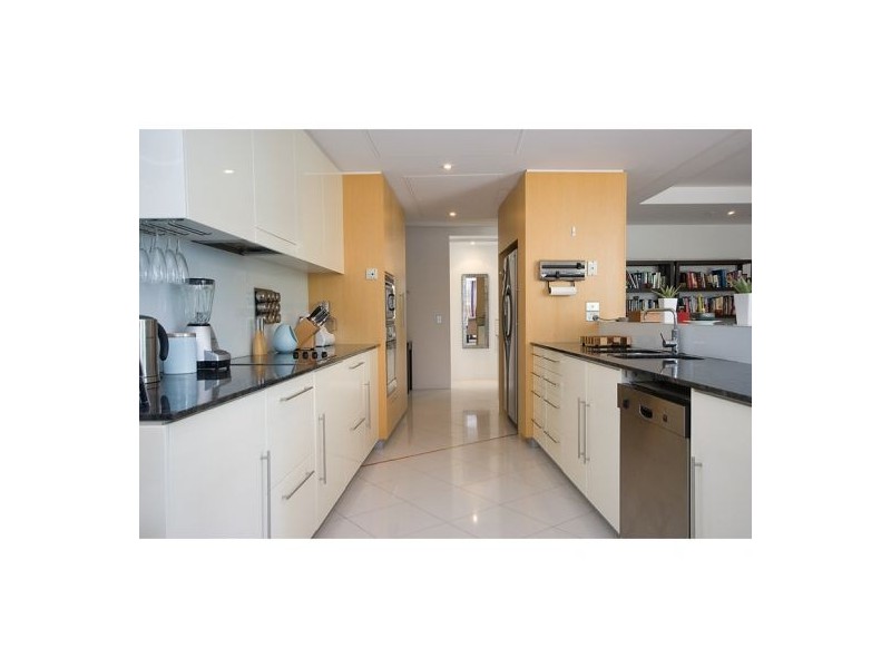 201/19 Albert Ave, Broadbeach QLD 4218