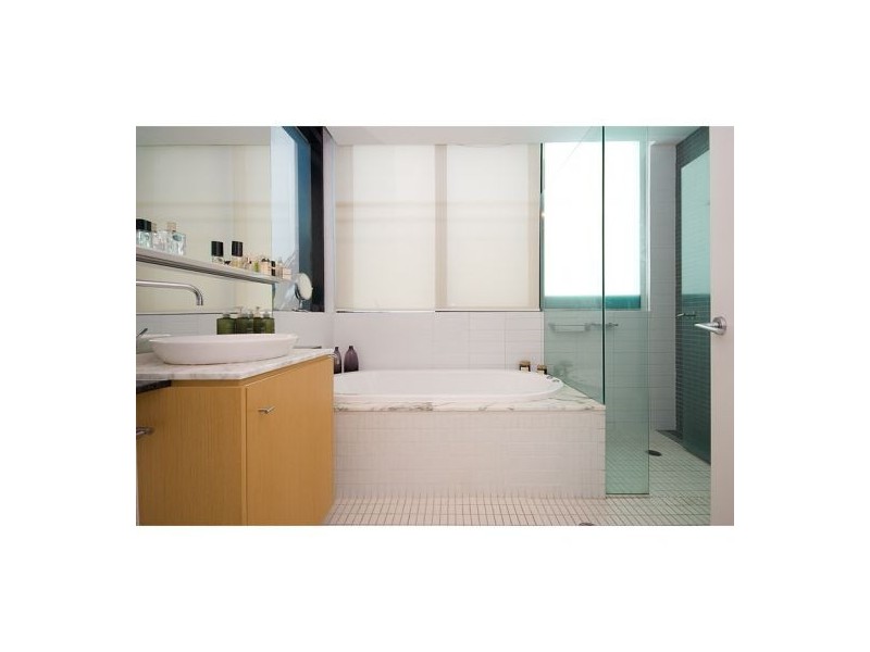201/19 Albert Ave, Broadbeach QLD 4218