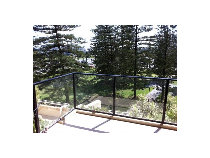 304 Broadbeach on the Park, Broadbeach QLD 4218