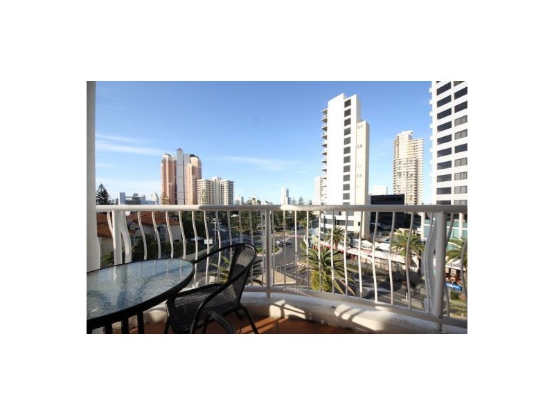 1-24 Queensland ave, Broadbeach QLD 4218