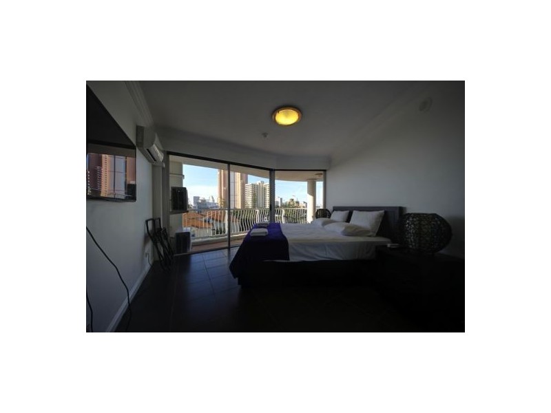 1-24 Queensland ave, Broadbeach QLD 4218