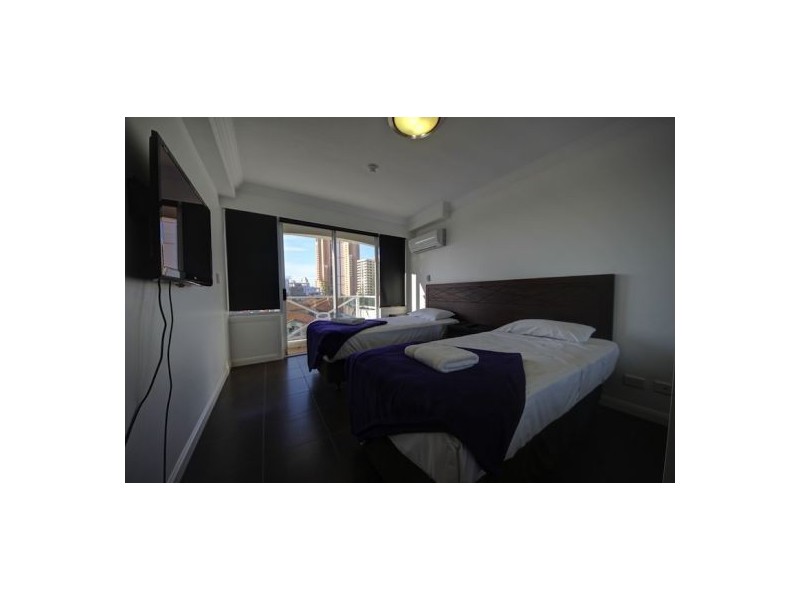 1-24 Queensland ave, Broadbeach QLD 4218
