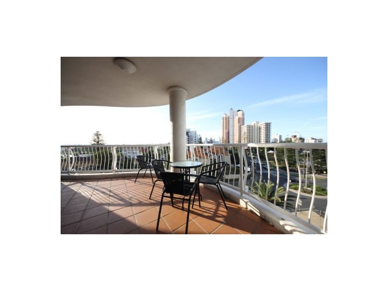 1-24 Queensland ave, Broadbeach QLD 4218
