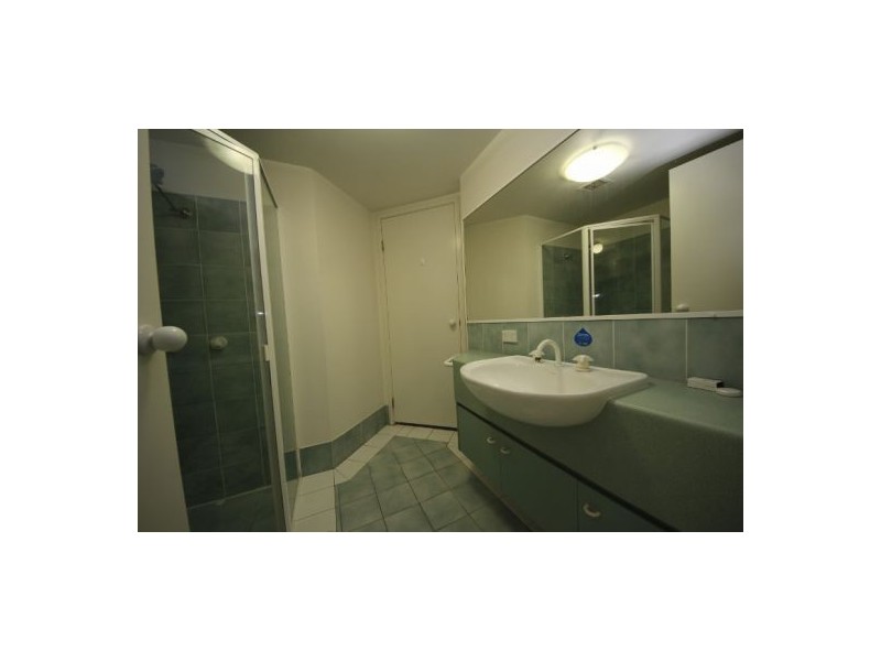 136/10 Alexandra avenue, Broadbeach QLD 4218