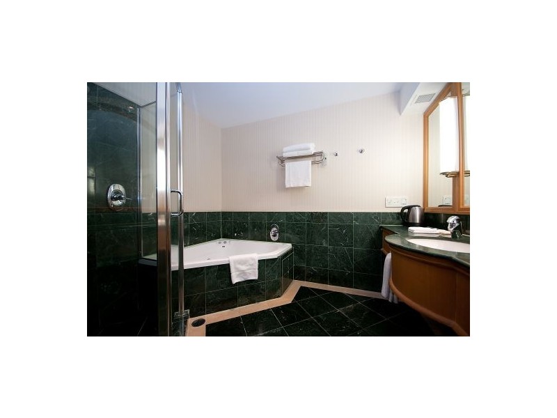 2801 gold coast highway, Broadbeach QLD 4218