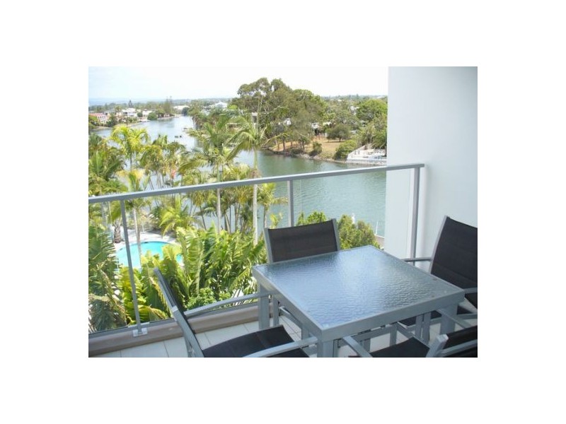 2307 Freshwater, Broadbeach QLD 4218