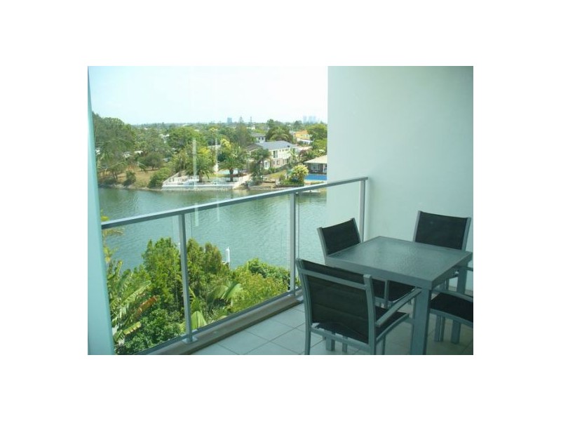 2307 Freshwater, Broadbeach QLD 4218