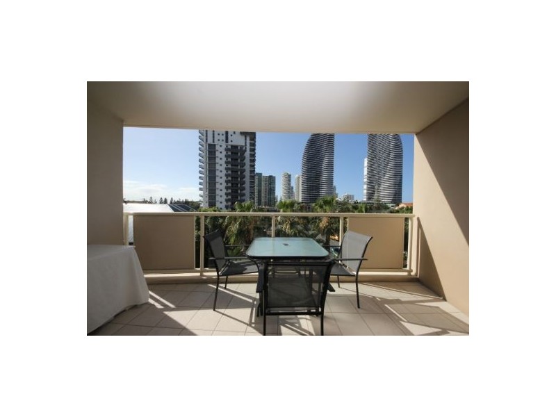 307/42 surf parade, Broadbeach QLD 4218