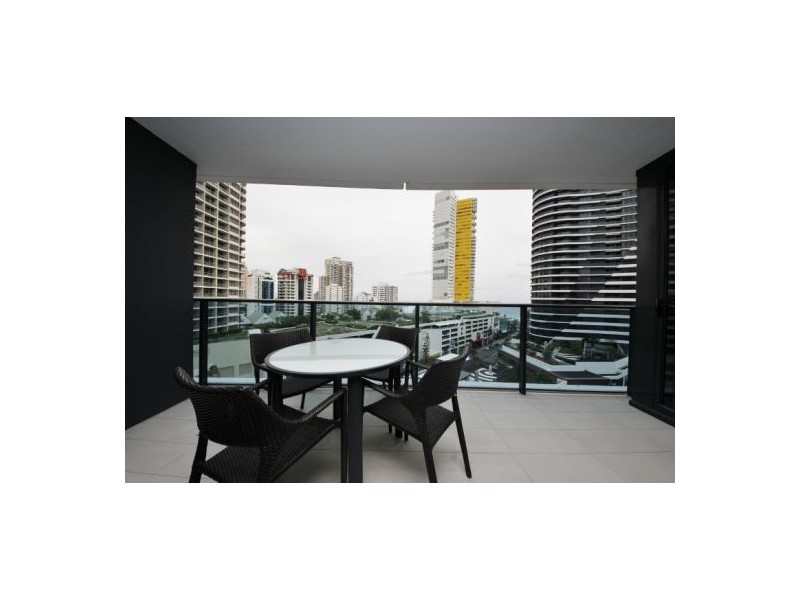902/7 Charles Avenue, Broadbeach QLD 4218