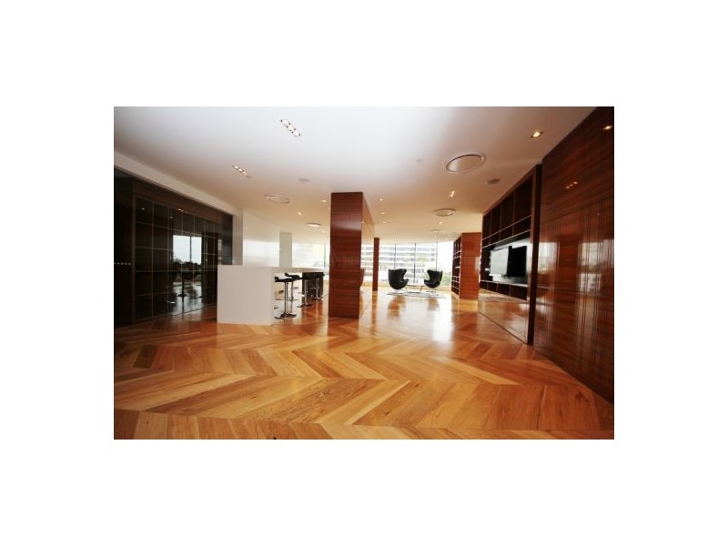 902/7 Charles Avenue, Broadbeach QLD 4218