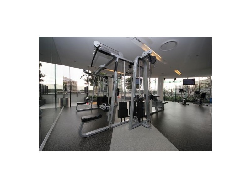 902/7 Charles Avenue, Broadbeach QLD 4218