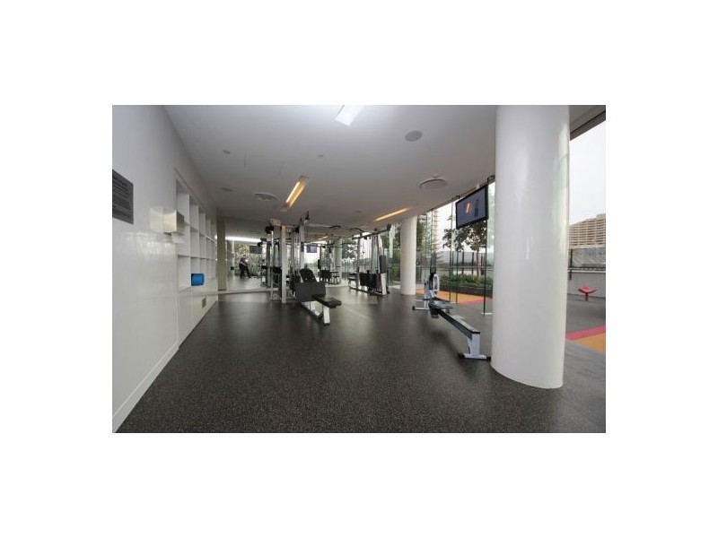 902/7 Charles Avenue, Broadbeach QLD 4218