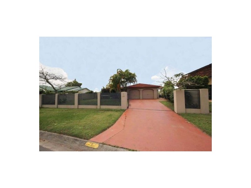 6 Haslewood Court, Mermaid Waters QLD 4218