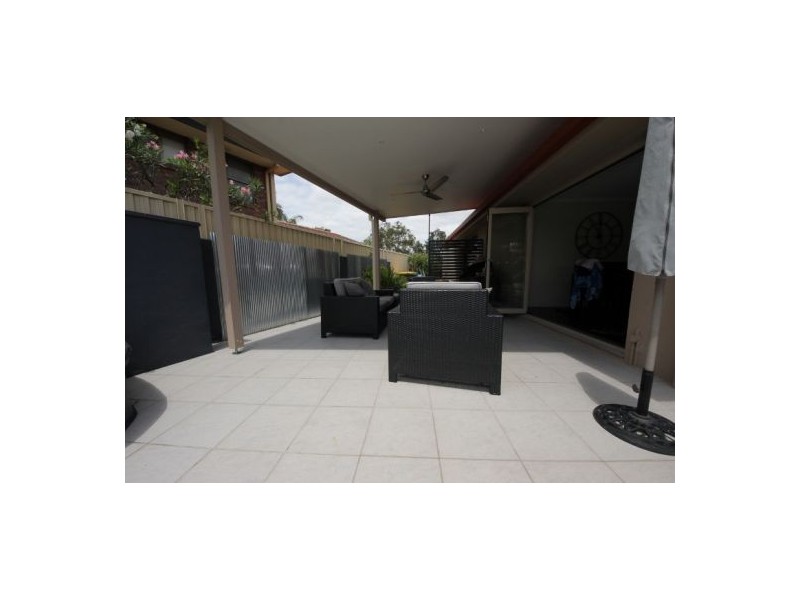 6 Haslewood Court, Mermaid Waters QLD 4218