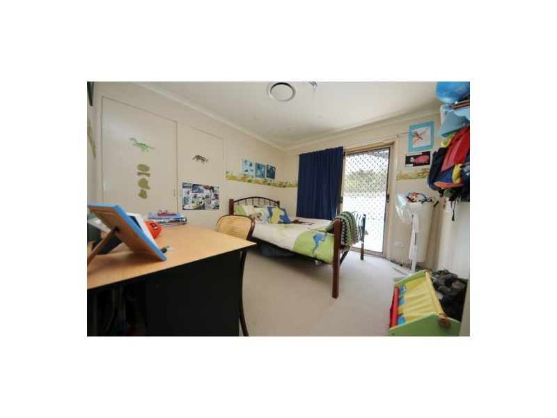 6 Haslewood Court, Mermaid Waters QLD 4218