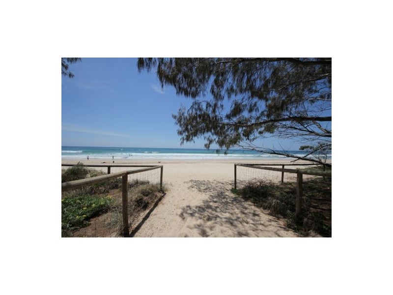 8 Australia Avenue, Broadbeach QLD 4218