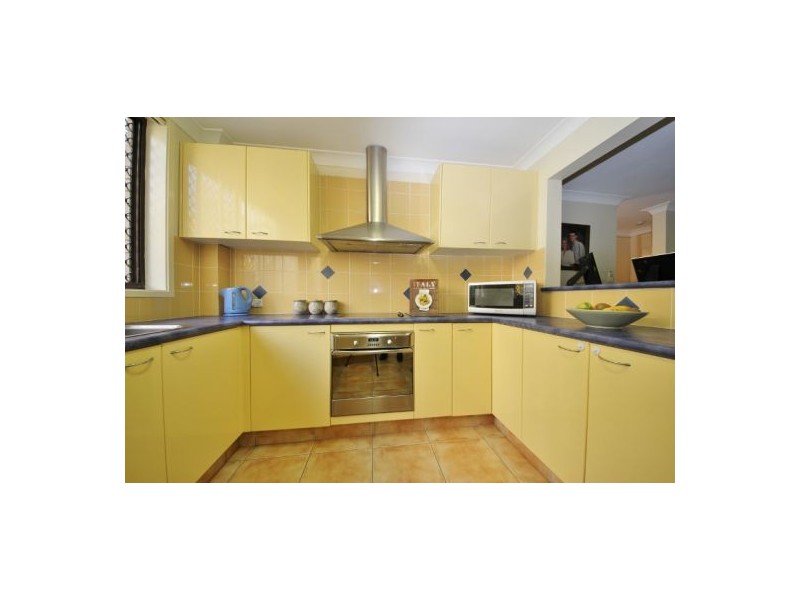 8 Australia Avenue, Broadbeach QLD 4218