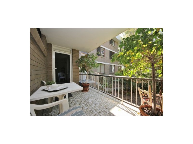 8 Australia Avenue, Broadbeach QLD 4218