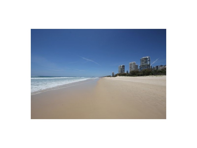 8 Australia Avenue, Broadbeach QLD 4218