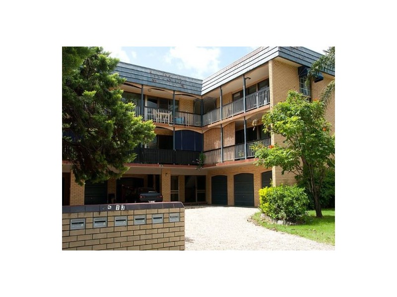 13 Surf Pde, Broadbeach QLD 4218