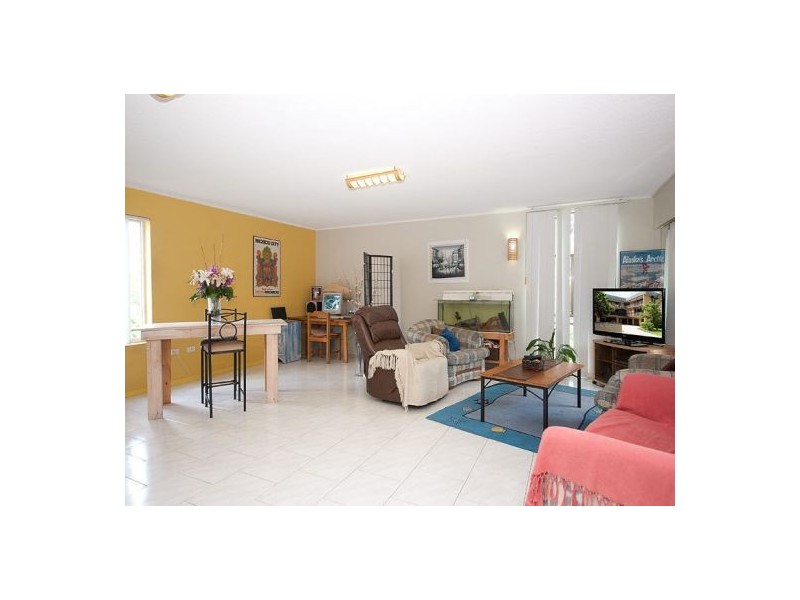 13 Surf Pde, Broadbeach QLD 4218