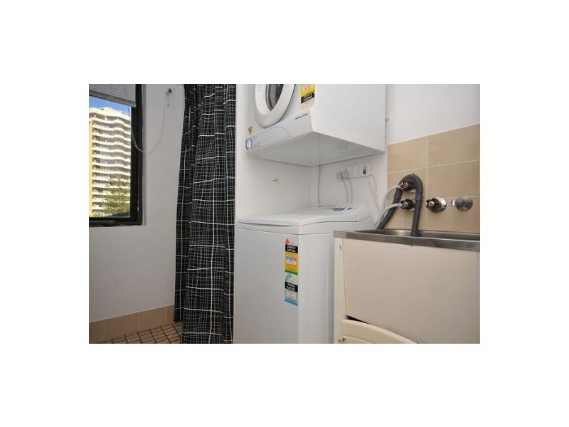 15 Acapulco, Surfers Paradise QLD 4217