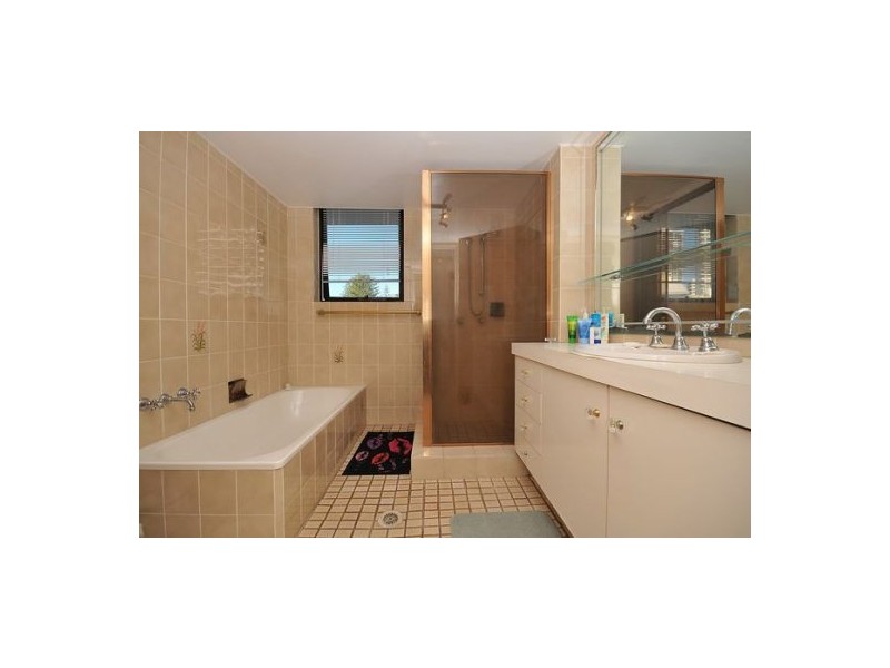 15 Acapulco, Surfers Paradise QLD 4217