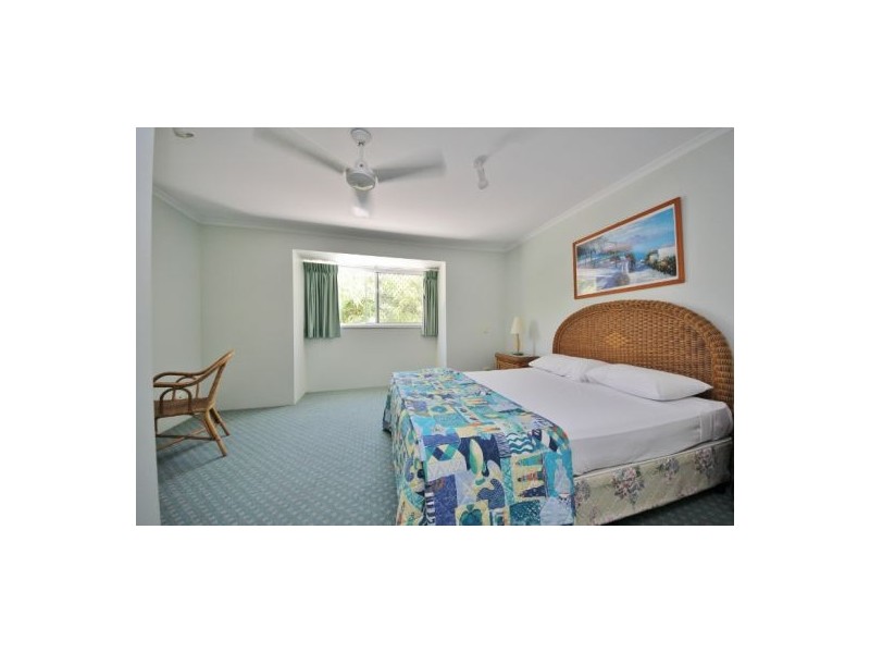 10 Alexandra Avenue, Broadbeach QLD 4218
