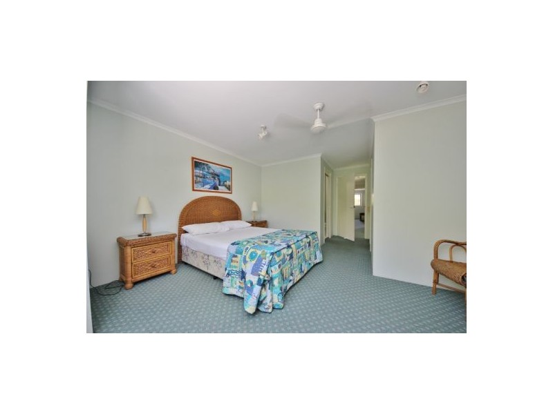 10 Alexandra Avenue, Broadbeach QLD 4218