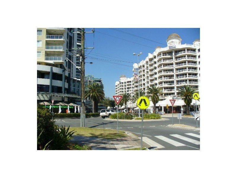 112 Surf Pde, Broadbeach QLD 4218