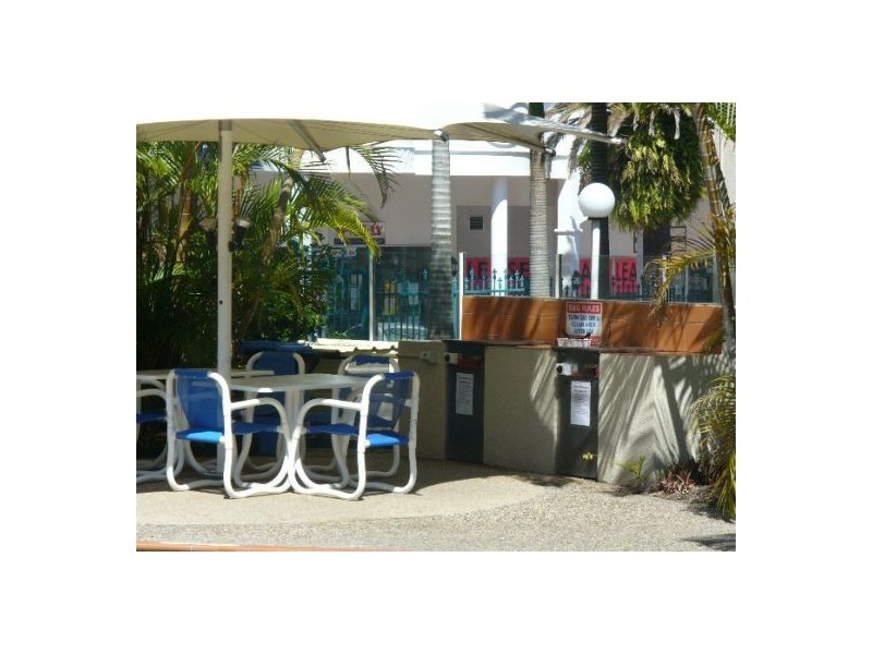 112 Surf Pde, Broadbeach QLD 4218
