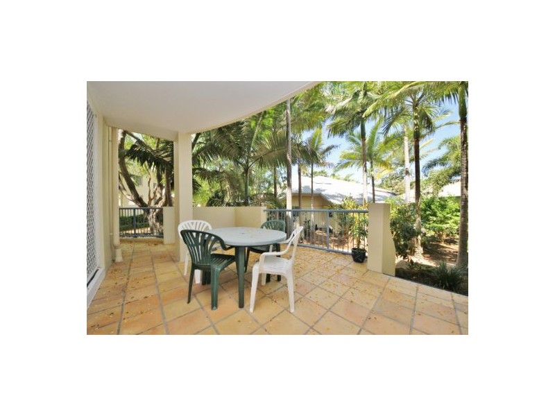 52/10 Alexandra Avenue, Broadbeach QLD 4218