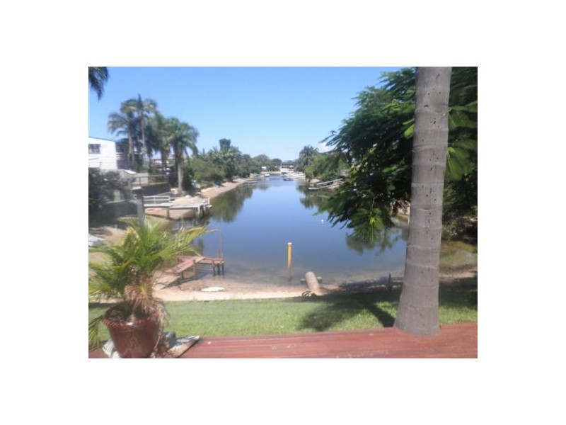 4/50 T E Peters Drive, Broadbeach Waters QLD 4218